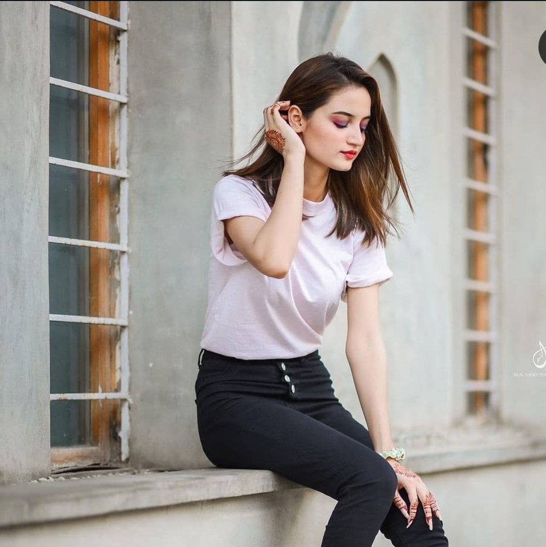 White basic tee